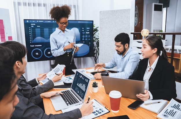 Команда працює над фінансами